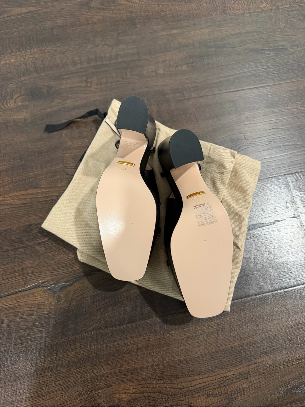 Gucci Black Leather Slingback Pumps with Gold Horsebit - Picture 6 of 16